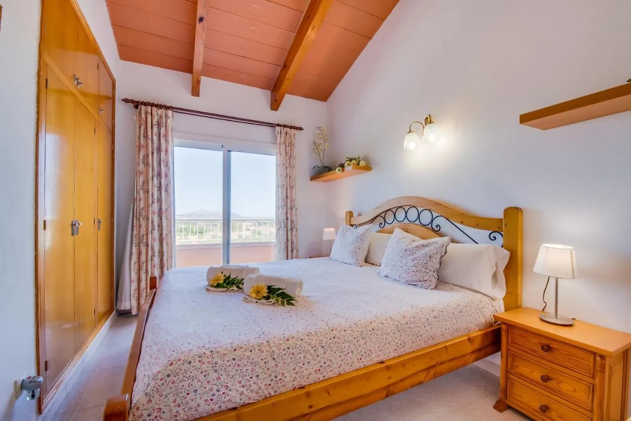 Ideal Property Mallorca - Els Moyans Muro
